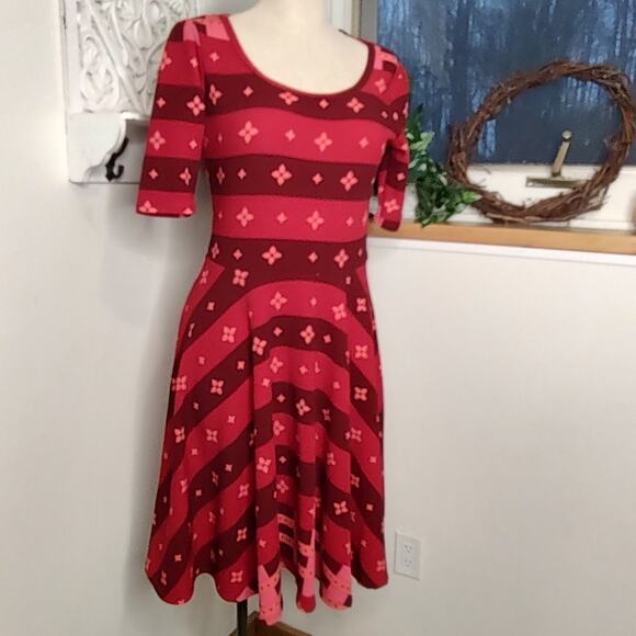 Lularoe Nicole Red and Pink Fit and Flare Dress Size Large - Picture 1 of 6